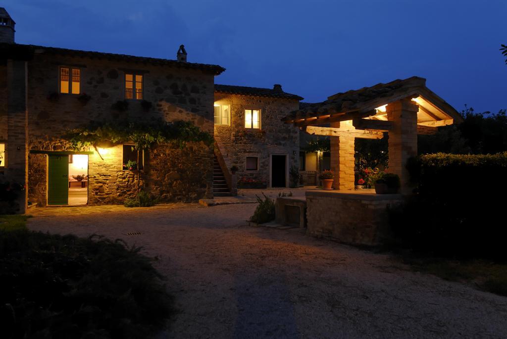 Agriturismo Pian Del Tevere Villa Torgiano Exterior photo